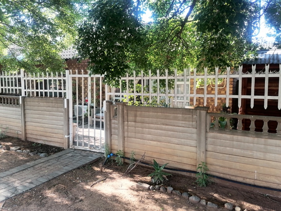 2 Bedroom Property for Sale in Uitsig Free State
